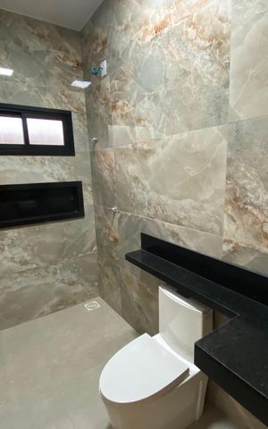 Casa à venda com 168m², 3 quartos e 4 vagas Casa à venda com 168m², 3 quartos e 4 vagasBanheiro social