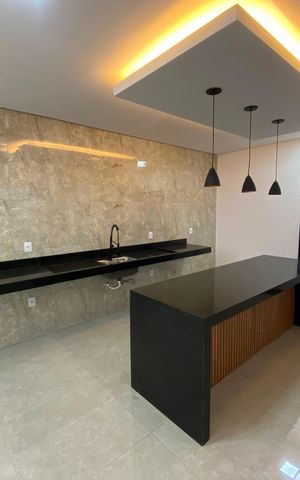 Casa à venda com 168m², 3 quartos e 4 vagas Casa à venda com 168m², 3 quartos e 4 vagasSala/cozinha