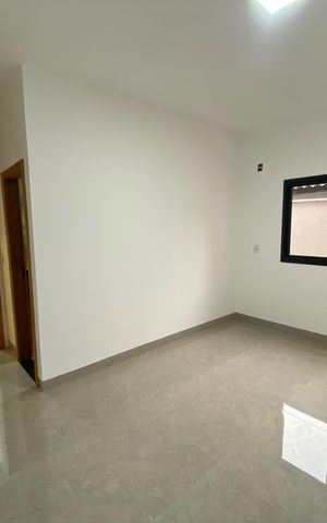 Casa à venda com 168m², 3 quartos e 4 vagas Casa à venda com 168m², 3 quartos e 4 vagasSala/cozinha