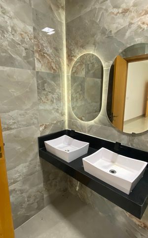 Casa à venda com 168m², 3 quartos e 4 vagas Casa à venda com 168m², 3 quartos e 4 vagasBanheiro social