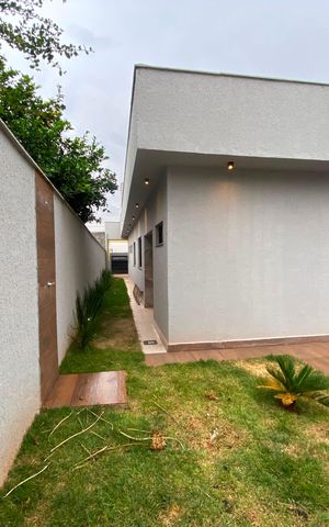 Casa à venda com 168m², 3 quartos e 4 vagas Casa à venda com 168m², 3 quartos e 4 vagasÁrea comum