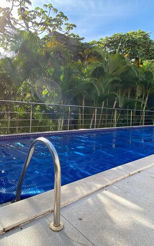 Casa de condomínio à venda com 455m², 4 quartos e 4 vagas Casa de condomínio à venda com 455m², 4 quartos e 4 vagasPiscina