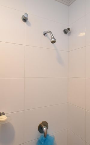 Casa à venda com 494m², 4 quartos e 4 vagasBanheiro da Suíte 3