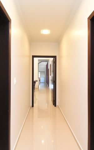 Casa à venda com 494m², 4 quartos e 4 vagasCorredor