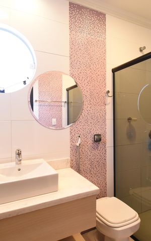 Casa à venda com 494m², 4 quartos e 4 vagasBanheiro da Suíte 3