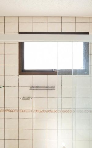 Apartamento para alugar com 110m², 3 quartos e 2 vagasBanheiro da suíte