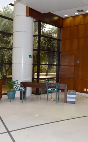 Apartamento para alugar com 132m², 2 quartos e 4 vagasHall social