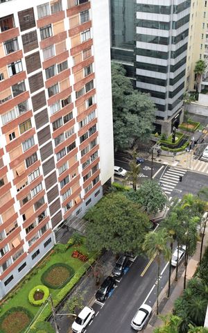 Apartamento para alugar com 132m², 2 quartos e 4 vagasVista