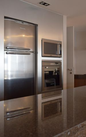 Apartamento para alugar com 132m², 2 quartos e 4 vagasCozinha
