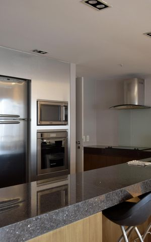 Apartamento para alugar com 132m², 2 quartos e 4 vagasCozinha