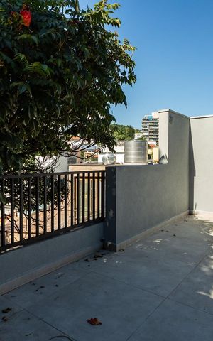 Casa para alugar com 256m², 3 quartos e 3 vagas Casa para alugar com 256m², 3 quartos e 3 vagasÁrea de Serviço