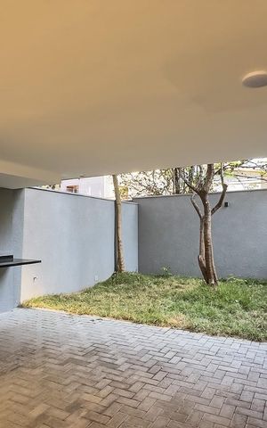 Casa para alugar com 256m², 3 quartos e 3 vagas Casa para alugar com 256m², 3 quartos e 3 vagasGaragem