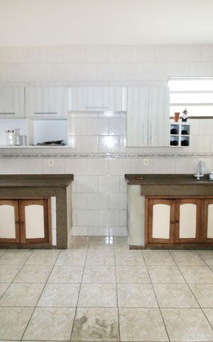 Casa à venda com 269m², 4 quartos e 4 vagasCozinha