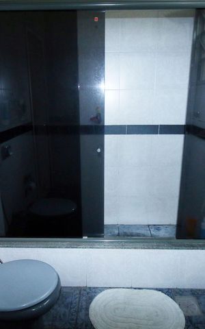 Casa à venda com 269m², 4 quartos e 4 vagasBanheiro