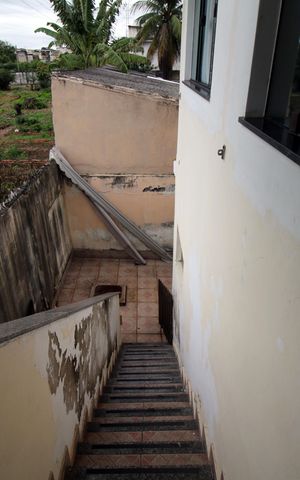 Casa à venda com 269m², 4 quartos e 4 vagasEscada do anexo