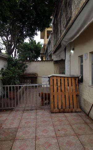 Casa à venda com 269m², 4 quartos e 4 vagasQuintal e garagem