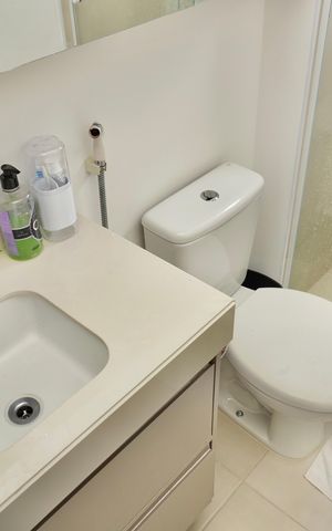 Apartamento à venda com 62m², 2 quartos e 1 vagaSuíte - Banheiro 