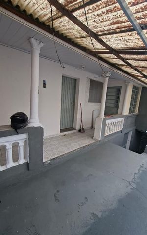 Casa à venda com 45m², 1 quarto e 1 vaga Casa à venda com 45m², 1 quarto e 1 vagaÁrea externa