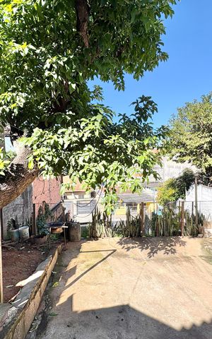 Casa à venda com 292m², 2 quartos e 3 vagas Casa à venda com 292m², 2 quartos e 3 vagasQuintal