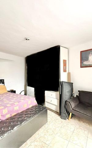 Casa à venda com 292m², 2 quartos e 3 vagas Casa à venda com 292m², 2 quartos e 3 vagasQuarto 1