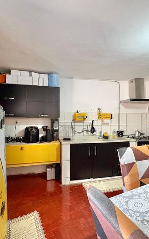 Casa à venda com 292m², 2 quartos e 3 vagas Casa à venda com 292m², 2 quartos e 3 vagasCozinha