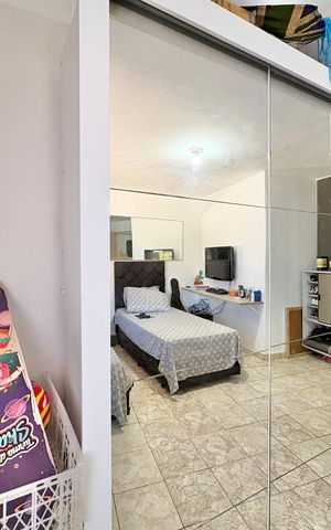 Casa à venda com 292m², 2 quartos e 3 vagas Casa à venda com 292m², 2 quartos e 3 vagasQuarto 2