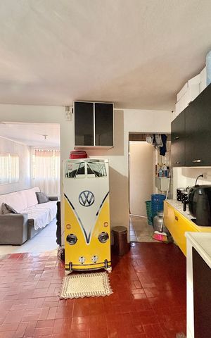 Casa à venda com 292m², 2 quartos e 3 vagas Casa à venda com 292m², 2 quartos e 3 vagasCozinha
