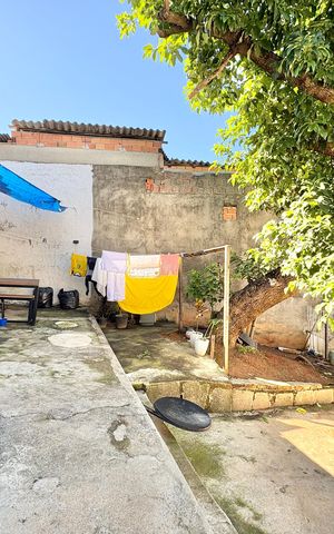 Casa à venda com 292m², 2 quartos e 3 vagas Casa à venda com 292m², 2 quartos e 3 vagasQuintal