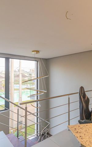 Casa de condomínio à venda com 168m², 4 quartos e 2 vagas Casa de condomínio à venda com 168m², 4 quartos e 2 vagasEscritório