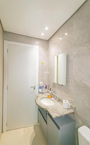 Casa de condomínio à venda com 168m², 4 quartos e 2 vagas Casa de condomínio à venda com 168m², 4 quartos e 2 vagasBanheiro Social 2