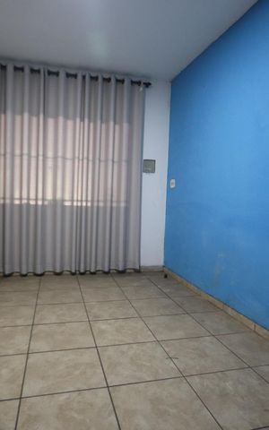 Casa à venda com 135m², 2 quartos e 2 vagasSala