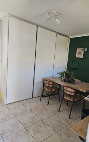 Casa à venda com 150m², 2 quartos e sem vaga