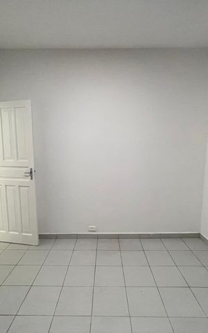 Casa à venda com 151m², 3 quartos e 2 vagas Casa à venda com 151m², 3 quartos e 2 vagasQuarto 1