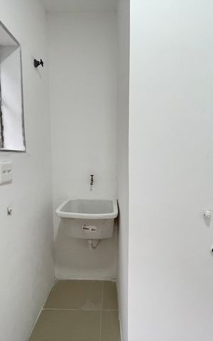 Casa à venda com 151m², 3 quartos e 2 vagas Casa à venda com 151m², 3 quartos e 2 vagasÁrea de serviço