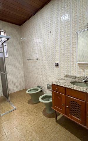 Casa à venda com 151m², 3 quartos e 2 vagas Casa à venda com 151m², 3 quartos e 2 vagasBanheiro 2