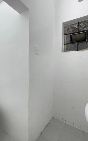 Casa à venda com 151m², 3 quartos e 2 vagas Casa à venda com 151m², 3 quartos e 2 vagasBanheiro 1