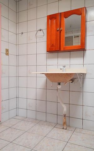 Casa à venda com 86m², 2 quartos e 1 vagaBanheiro