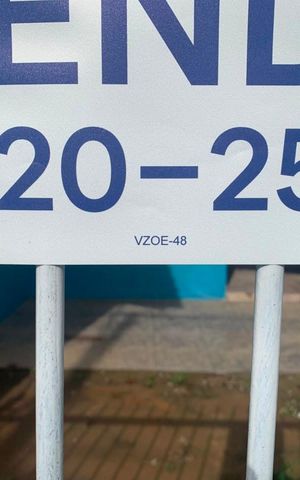 Casa à venda com 86m², 2 quartos e 1 vaga Casa à venda com 86m², 2 quartos e 1 vagaVZOE-48