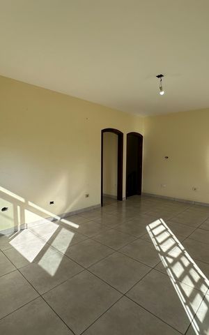 Casa para alugar com 250m², 5 quartos e 3 vagas Casa para alugar com 250m², 5 quartos e 3 vagasSala 2