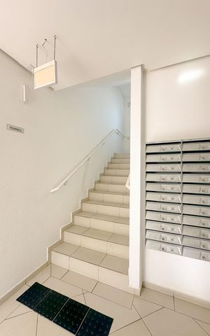 Apartamento para alugar com 55m², 2 quartos e 1 vagaEscada
