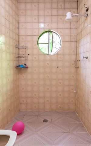 Casa à venda com 188m², 3 quartos e 1 vagaBanheiro 1