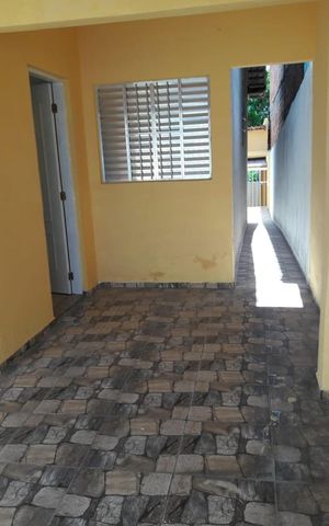Casa à venda com 240m², 7 quartos e 3 vagas Casa à venda com 240m², 7 quartos e 3 vagasÁrea externa
