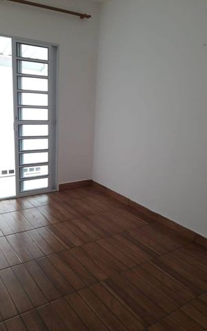 Casa à venda com 240m², 7 quartos e 3 vagas Casa à venda com 240m², 7 quartos e 3 vagasSala