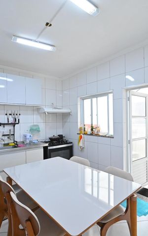Casa de condomínio à venda com 127m², 3 quartos e 2 vagas Casa de condomínio à venda com 127m², 3 quartos e 2 vagasCozinha