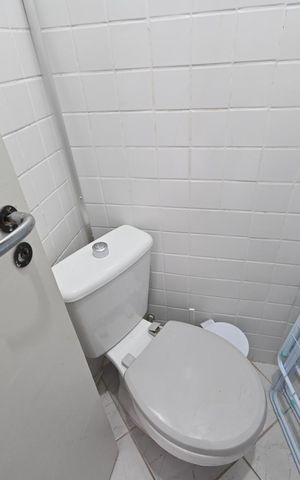 Casa de condomínio à venda com 127m², 3 quartos e 2 vagas Casa de condomínio à venda com 127m², 3 quartos e 2 vagasBanheiro de Serviço