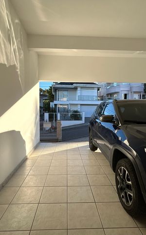 Casa para alugar com 292m², 4 quartos e 4 vagas Casa para alugar com 292m², 4 quartos e 4 vagasGaragem