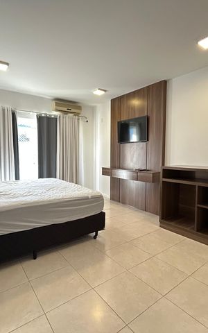 Casa para alugar com 292m², 4 quartos e 4 vagas Casa para alugar com 292m², 4 quartos e 4 vagasSuíte