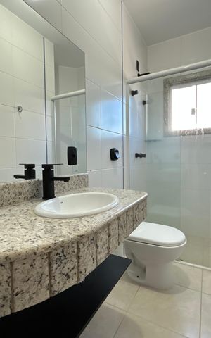 Casa para alugar com 292m², 4 quartos e 4 vagas Casa para alugar com 292m², 4 quartos e 4 vagasBanheiro Social