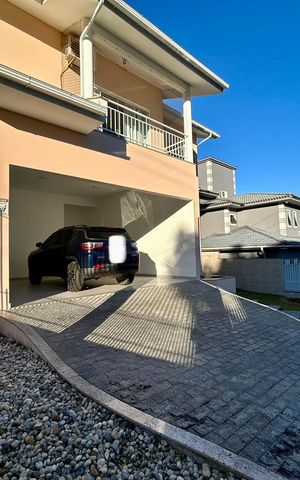 Casa para alugar com 292m², 4 quartos e 4 vagas Casa para alugar com 292m², 4 quartos e 4 vagasGaragem