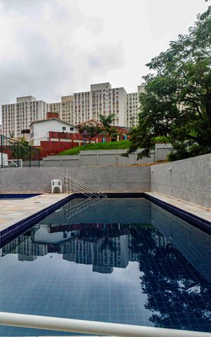 Apartamento à venda com 38m², 2 quartos e sem vaga Apartamento à venda com 38m², 2 quartos e sem vagaÁrea comum - Piscina